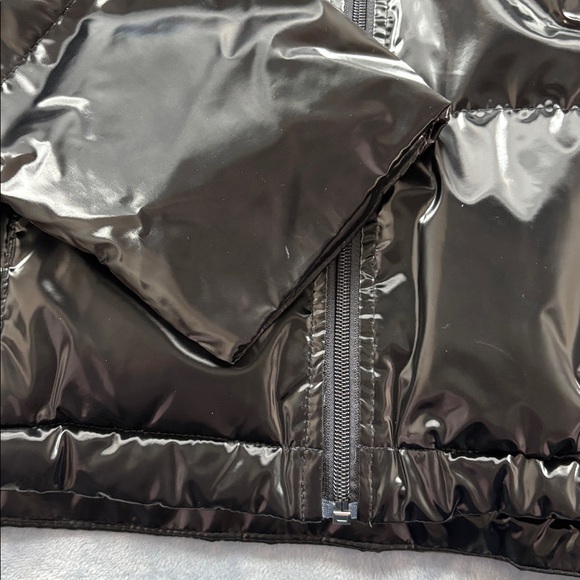 Hollister Black Puffer Jacket - Picture 8 of 8